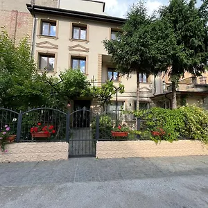 Boutique Cathedral Plaza Residences For Rent Downtown Bucarest