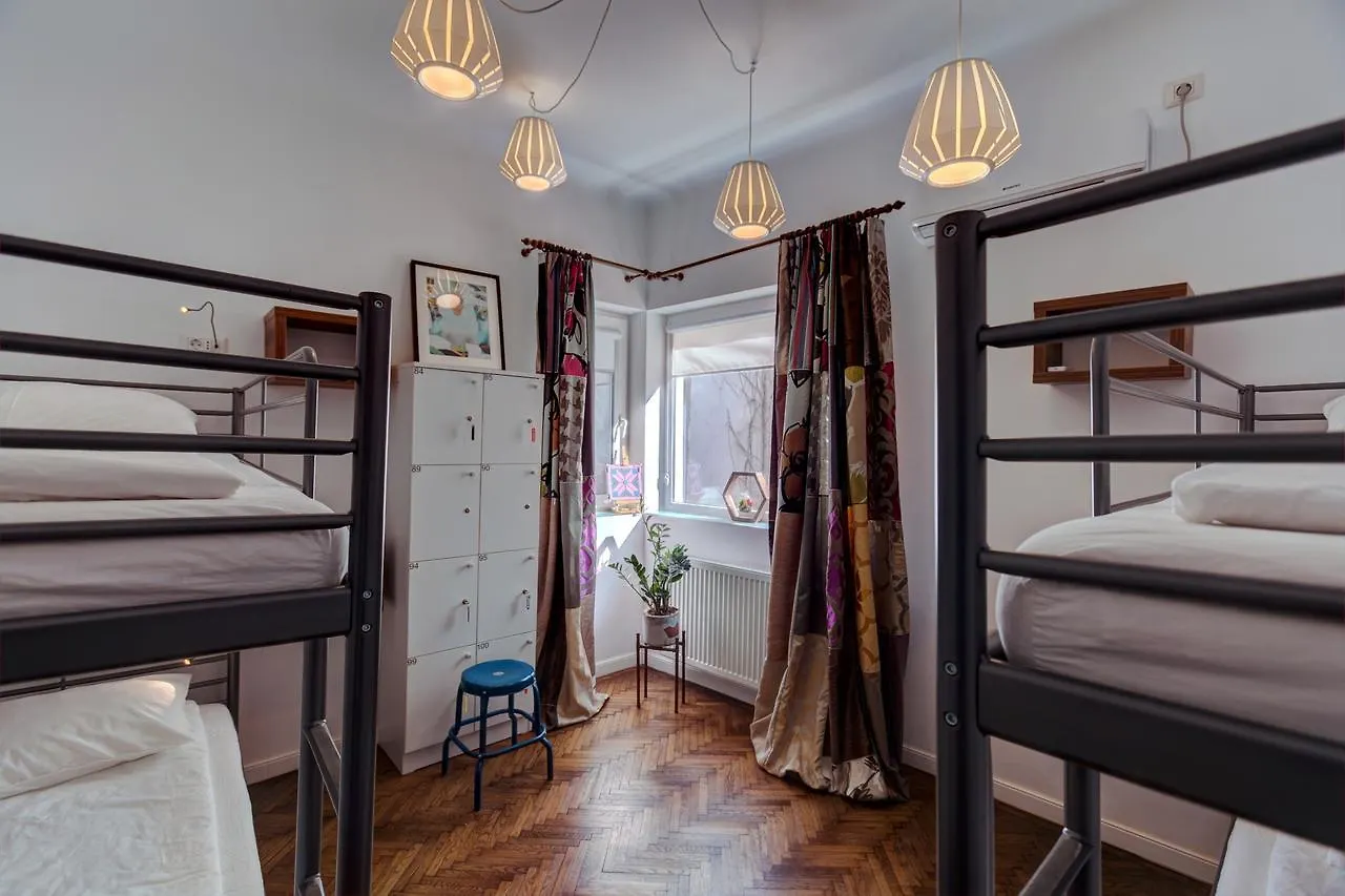 First Hostel Boekarest